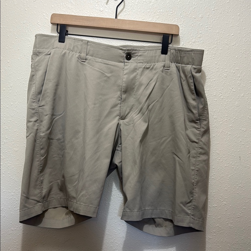 Under Armour Men's Tan Shorts, Size 40